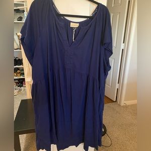 Short sleeve mini shift dress